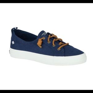 Sperry Crest Vibe Sneaker size 8